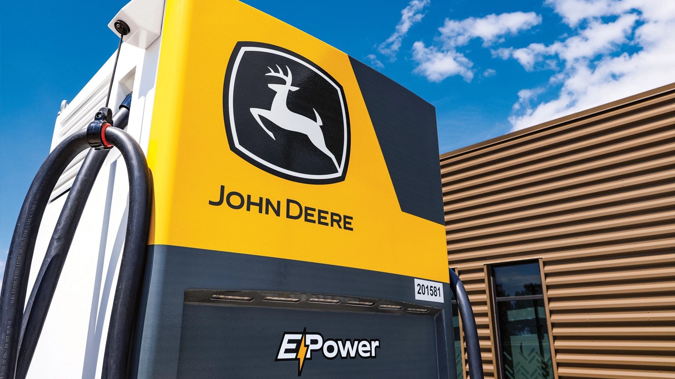 Ettevõtte John Deere E-Poweri laadimisjaama lähivaade