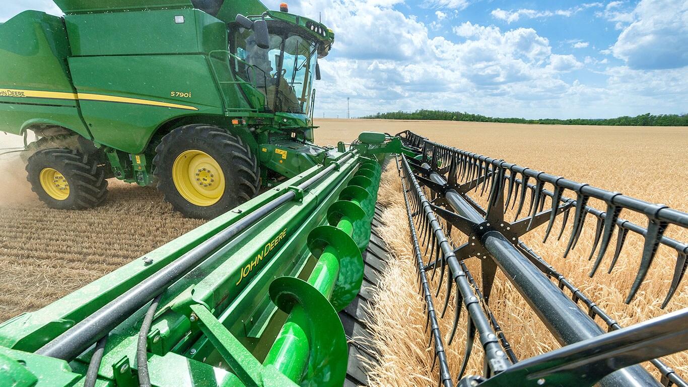 John Deere’i jäiga lõiketeraga lintkonveieriga heeder, 700D-seeria